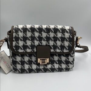 NWT Jen & Co purse.